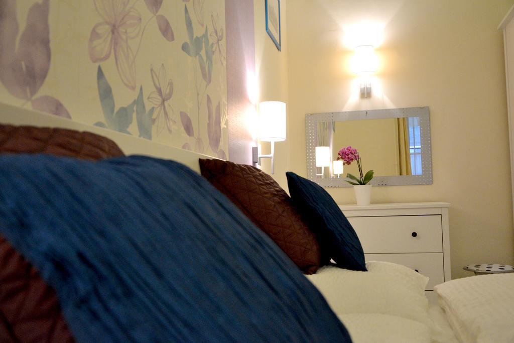 בודפשט Magnolia Terazze Street Parking Apartment מראה חיצוני תמונה